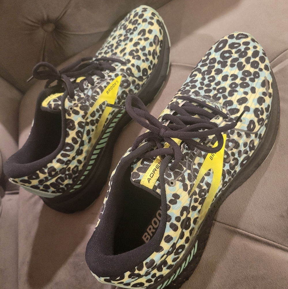 Brooks,  Green leopard print, Adrenaline 21, size 10
